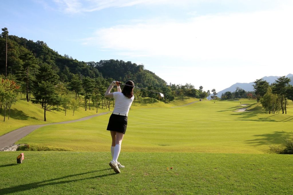 ゴルフ場で映える写真を撮るのにおすすめなカメラの選び方